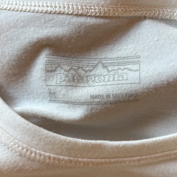 🆕 Patagonia Ruffled Sleeve Top - Picture 5 of 5